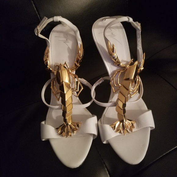 Sold!! 100% Authentic Giuseppe Za66notti Lobster heels - Picture 6 of 6